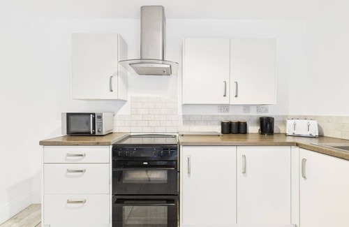 Wychbold House | *New* | No5 Saxon Way | Gym | Pool & Spa