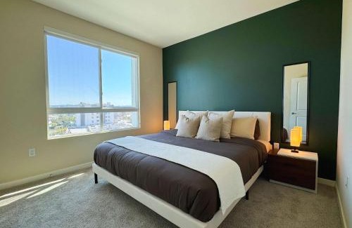 Lyon Street Apartment | New Oasis Near Disneyland Pool Gym Free Parking