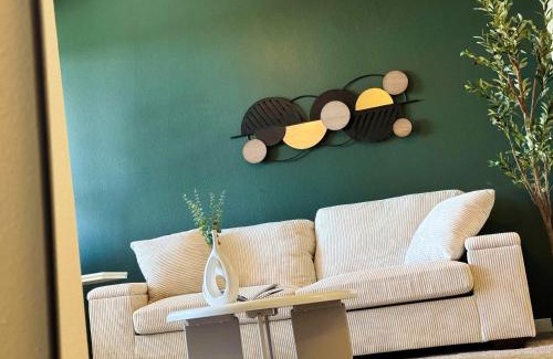 Lyon Street Apartment | New Oasis Near Disneyland Pool Gym Free Parking