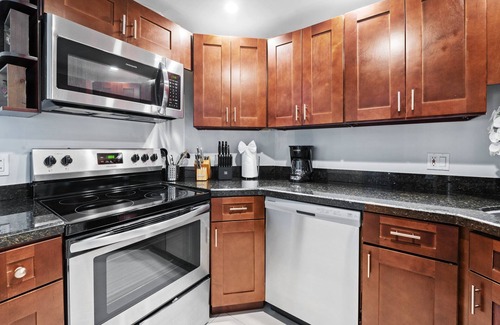 Galt Mile Condo | NEW Ocean Beach Condo 505 3BR w POOL
