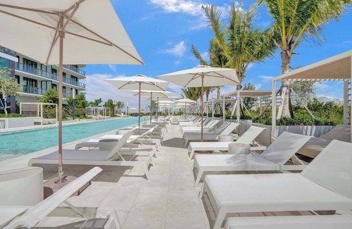 North Beach Condo | NEW Oceanview 2BR/2BA Retreat in Miami Beach