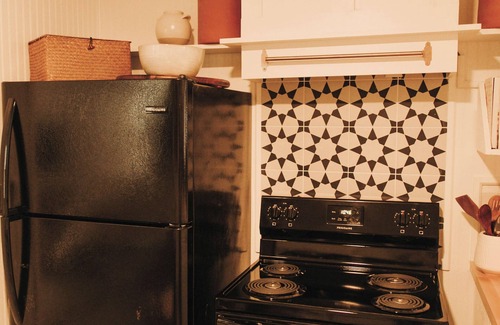 Hot Springs Cottage | NEW! Off to the Races! Charming Cottage Close to Oaklawn Racing!