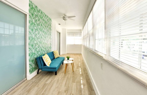 The Roads Condo | ✨New one Bedroom w/day room plus free parking