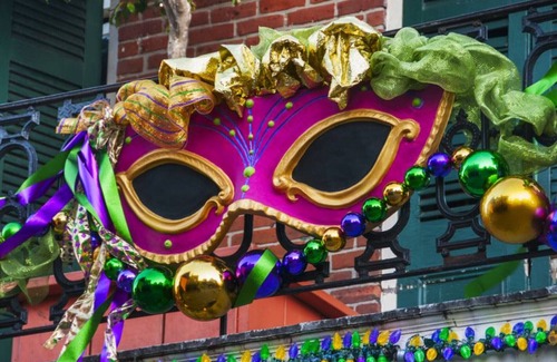 Central Business District Apartment | New Orleans QRTR Stays, 1B/1B with BALCONY, Garage PRG Available! Take a Look.