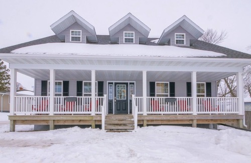 Osakis House | New Osakis rental for large groups!