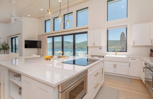 Chelan House | NEW! Over the Lake Waterfront Home with Boat Access