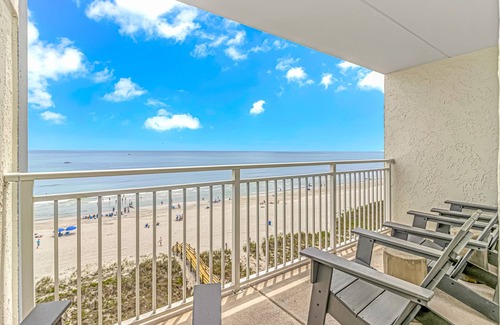 Crescent Beach Condo | 🌊 New Owner Special 🌊 Cozy Oceanfront 💙 2 Bed 2 Bath Condo Suite 💙 4th Floor