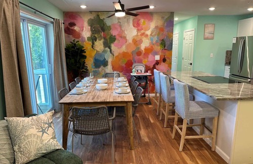 South Bradenton Condo | *NEW* Palm Paradise Blooms - 5bed 2bath Sleeps 10