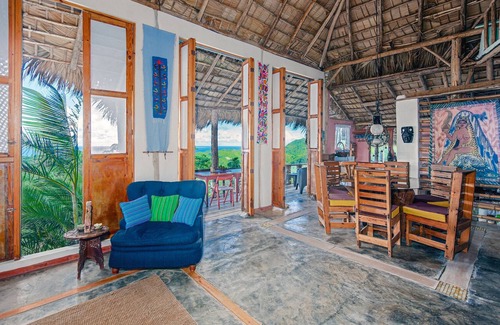 El Limon Villa | New! Panoramic Ocean/Mnt view- POOL- 4 min to Beach- 7+ Horse Rides sp