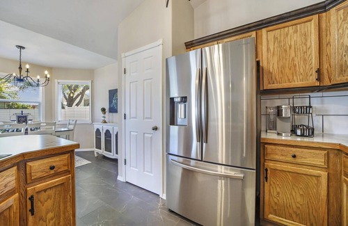 Twin Falls House | NEW! Park Meadow. Near St. Luke’s, Clean 4 bedroom, 2 bathroom.