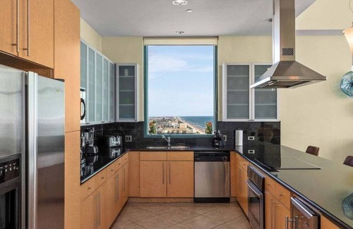 South Padre Island Condo | NEW! Penthouse Jr * Unrivaled Luxury * Insane Views