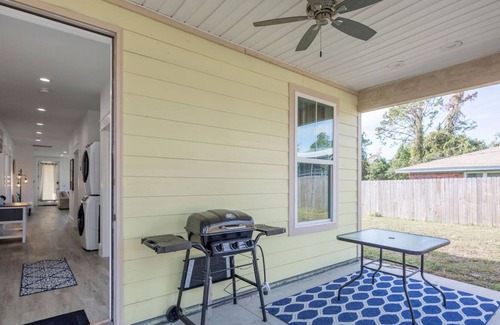 Upper Grand Lagoon House | NEW Pet friendly house-Close to beach and attractions