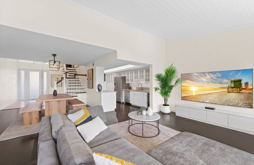 Hunt Club House | New PGA Home on Fazio Golf Course w/Amazing 180º Views by Guaranteed Rental™