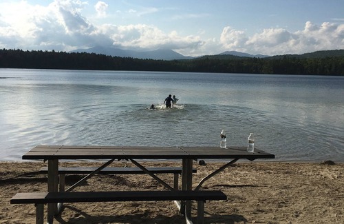 Chocorua Cabin | New Pine Cabin in the white mountains walk to white lake new