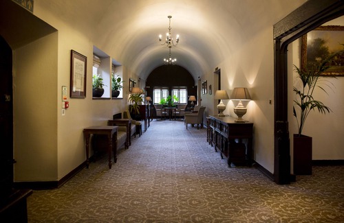 Shirrell Heath Hotel | New Place