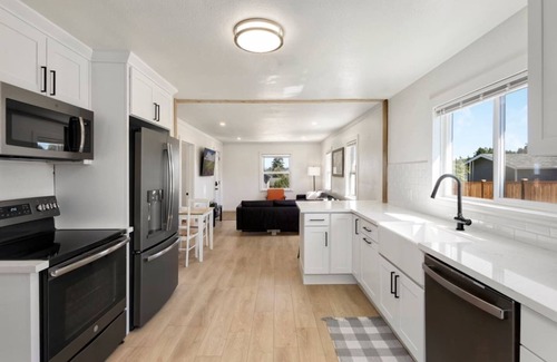 West End House | NEW Point Ruston/Point Defiance Updated Craftsman!