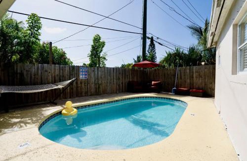 Pompano Beach House | NEW Pool Game Room Outside Games 3 miles to beach