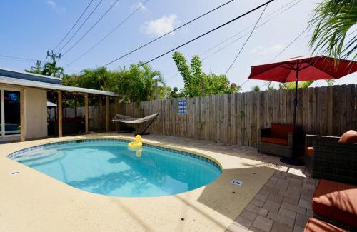 Pompano Beach House | NEW Pool Game Room Outside Games 3 miles to beach