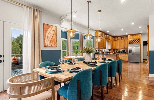Candler House | NEW! Pool Retreat| Pickleball| Multisport Simulator| Theater| Golf – Sleeps 22