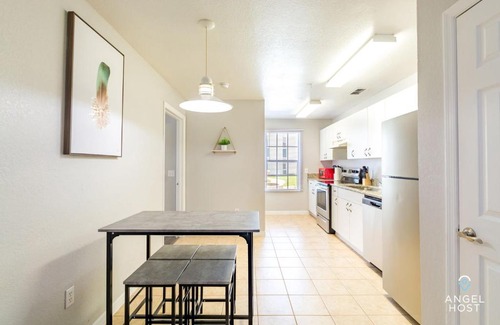 New Port Richey Apartment | New Port Richey Apt Sleeps 6 15 Min Drive Beach