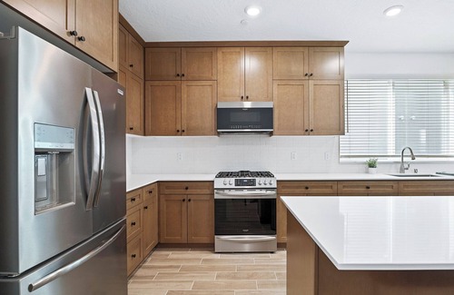 Clovis House | NEW Pristine Copper River Brambles Home - 4bd 3ba