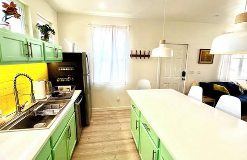 West Colorado Springs Cottage | New Private Cottage with Hot Tub Steps from Garden of the Gods