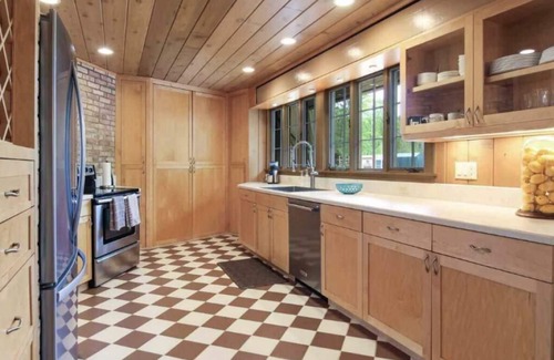 Lake Leelanau House | NEW Private Lake Michigan beach house on Good Harbor Bay, minutes from Leland!