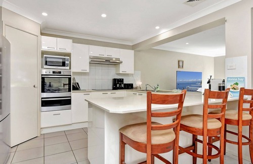 Nords Wharf House | New Property Waterfront Heaven at Nords Wharf only 5 mins to Beach ! Hidden Horizon