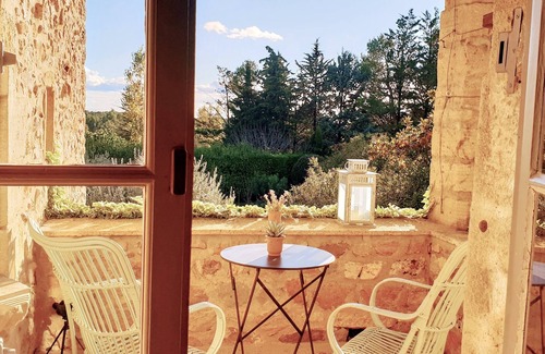 La Bastide-d'Engras House | NEW! Provence charm, near Uzès, beautiful gardens and pool, 18th C Mas, A/C