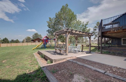 Monument House | NEW Raspberry Mountain Family Farmhouse Walkout