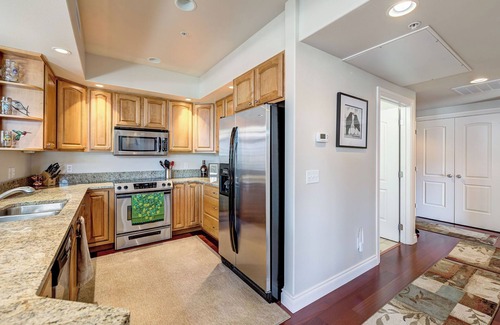 Downtown Leavenworth Condo | NEW - Raven's Nest - DT Leavenworth
