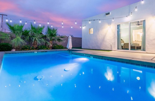 Scottsdale Estates Ten House | *NEW* Recent Remodel - 5 minutes to Old Town Scottsdale!