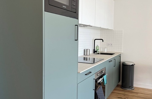 Montreuil Apartment | New refurbished appartement with a view, on new metro line 11