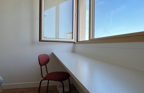 Montreuil Apartment | New refurbished appartement with a view, on new metro line 11