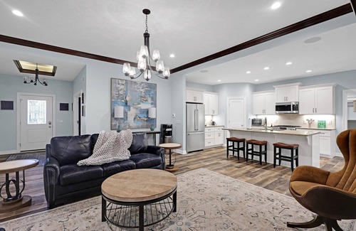 Laotto House | NEW! Relaxing 3BR Haven in Fort Wayne