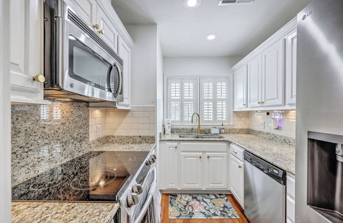 Tarpon Pond Cottage | New. Relaxing Refined Aesthetic Cottage Near Beach