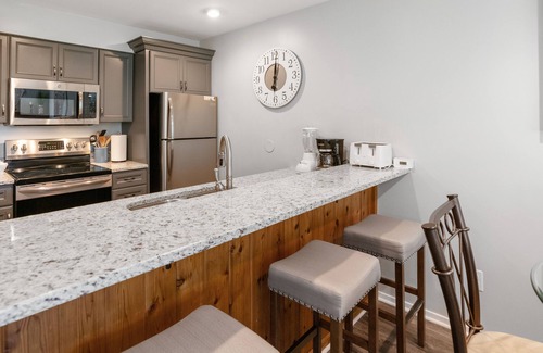 Harbor Springs Condo | *NEW!* Relaxing Retreat with Amenities Galore!