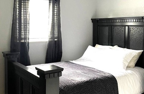 Carver City - Lincoln Gardens House | New! Remodeled Spacious Home Near Raymond James Stadium