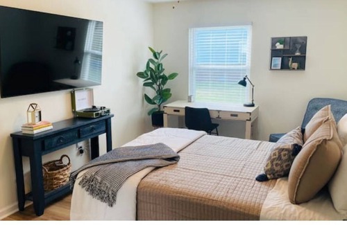 Smyrna House | NEW Renovated 4 bedrm * Sleeps 9