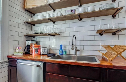 Bonnycastle House | New Renovated 4BR Home, Fenced Yard w Playground