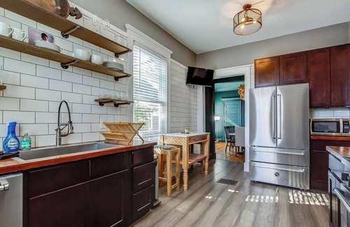 Bonnycastle House | New Renovated 4BR Home, Fenced Yard w Playground