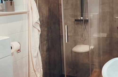 Emden Apartment | New renovated apartment 72sqm. Right in the heart of Emden 🧡