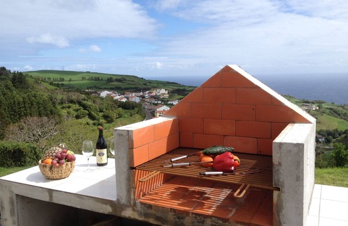 Nordeste House | New renovated holiday home with large kitchen and huge view