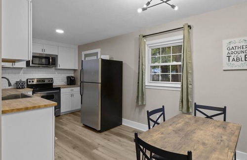 Westgate House | NEW Renovated Home Near Shopping and Military Base