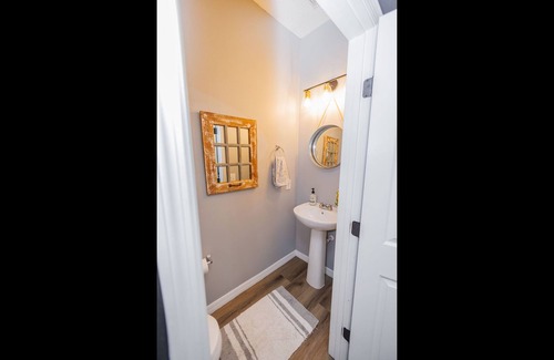 Crestwynd Bay Condo | New! Renovated Kissimmee Townhome: 5 Mi to Disney!