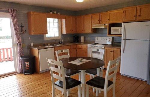 Corran Ban Cottage | "New Renovated Refreshing 3 Bedroom 1 Bath Cottage"
