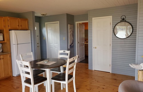 Corran Ban Cottage | "New Renovated Refreshing 3 Bedroom 1 Bath Cottage"