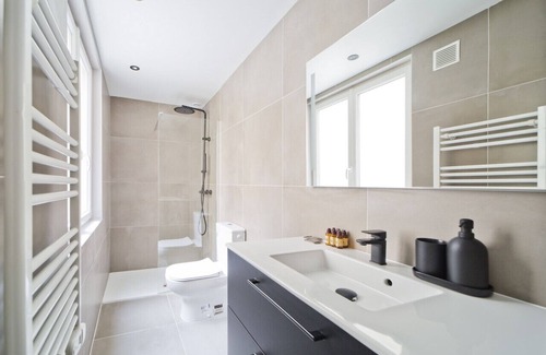 7th Arrondissement Apartment | New Renovated Studio Invalides Effeiltower 2 Pers