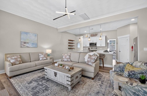 Northeast Virginia Beach House | New Rental | 4 BR | Group-Friendly Townhouse | Arcade Games | Beach 5 Min Walk