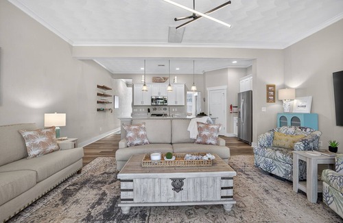 Northeast Virginia Beach House | New Rental | 4 BR | Group-Friendly Townhouse | Arcade Games | Beach 5 Min Walk
